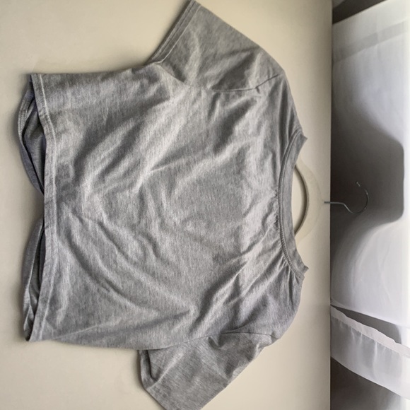 Wild Honey basic crop top size large - Picture 2 of 2